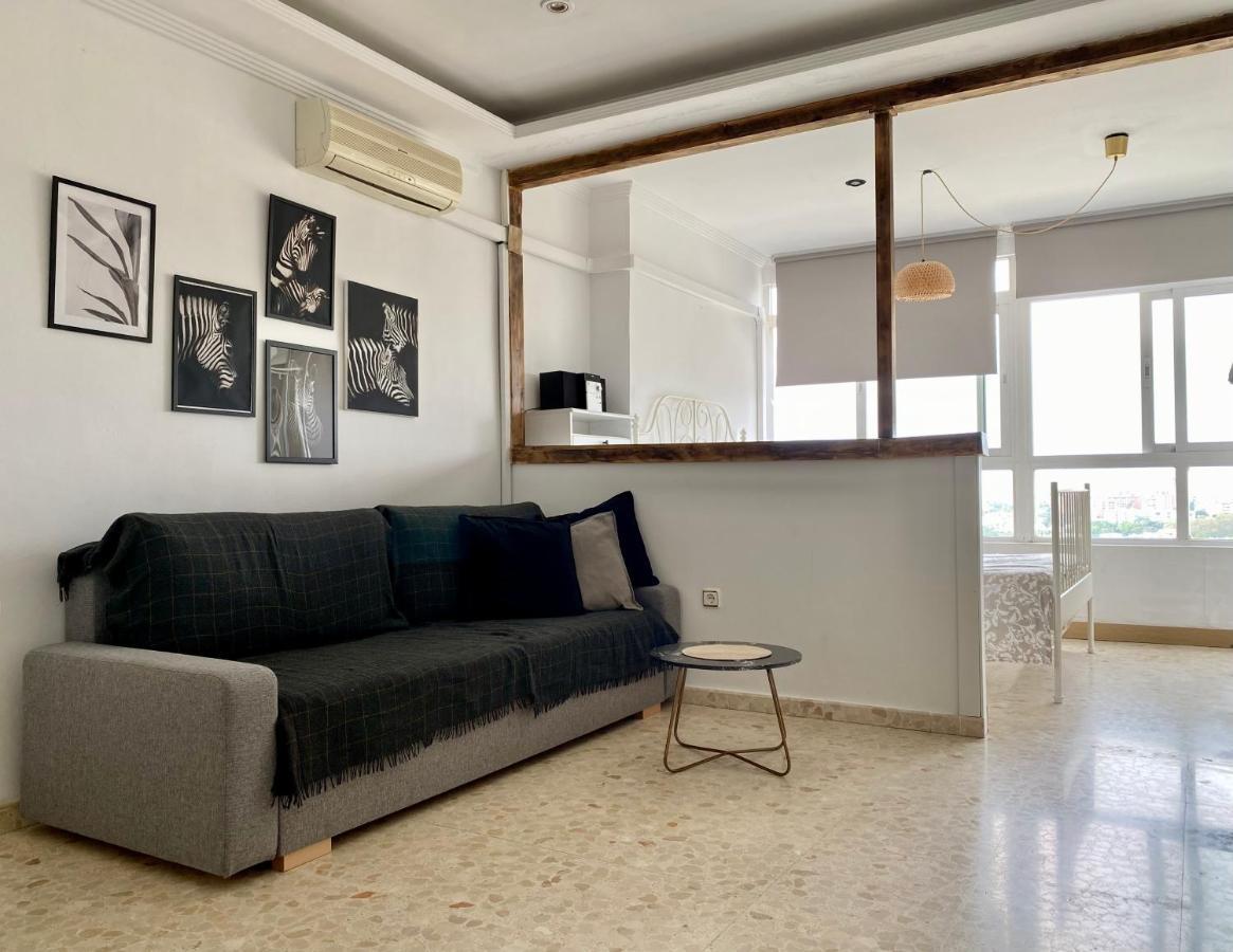 La Colina Estudio Con Vista Al Mar Torremolinos Bagian luar foto